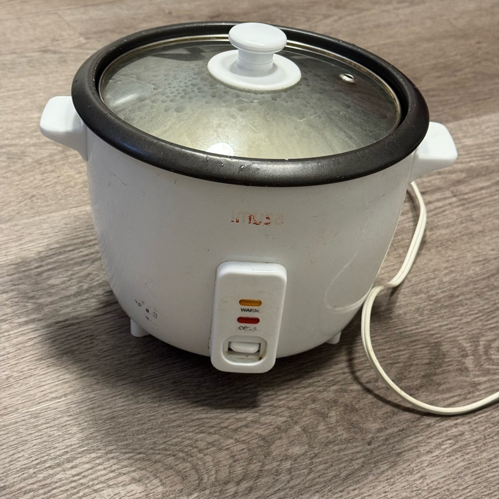 White Electric Rice Cooker